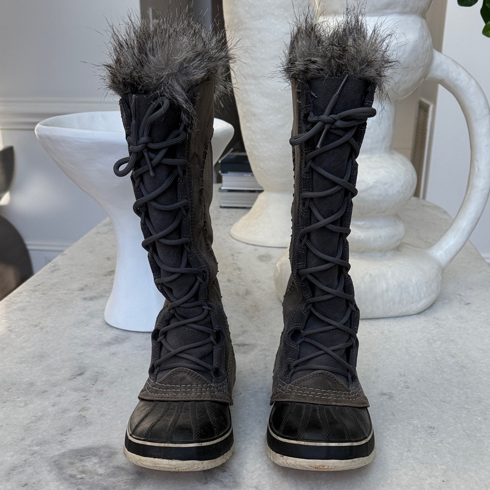 🩶Sorel Joan of Arctic Boots Sz 8🩶